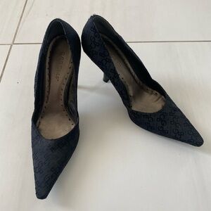 Vintage black BCBGirls pointed heels